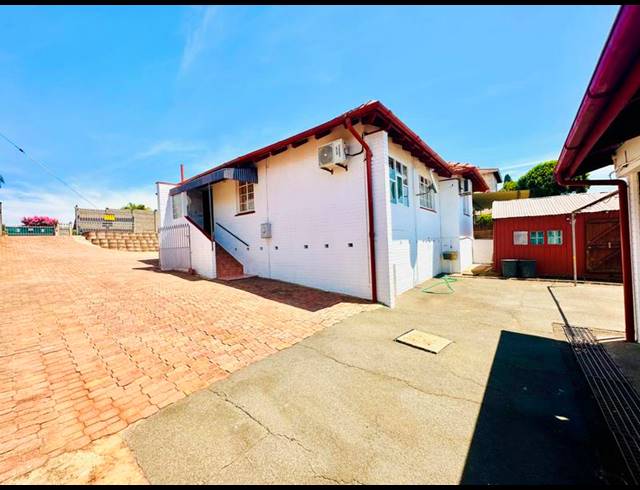 3 BEDROOM HOUSE FOR SALE IN WOODLANDS